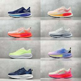Top Vomeros 5 18 Plus Premium Men Women Running Roam Shoes Outdoor Sneakers Designer Trainers Hyper Slive Gold Pink Blue Tint White Volt Coconut