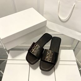 Designer Shoes Tooryliness Sandals Womens Designer buurchly Slides Fashion Summer Beach Casual Designer Slippers Black White Sandals