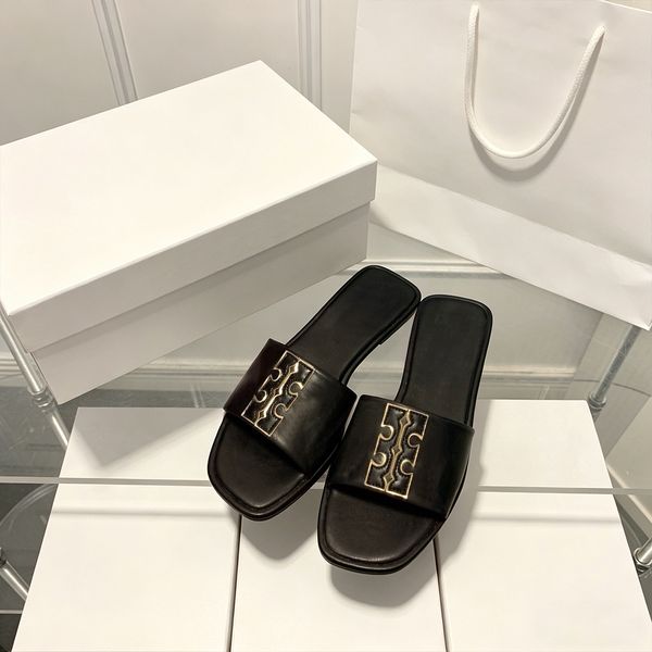 Designer Shoes Tooryliness Sandals Womens Designer buurchly Slides Fashion Summer Beach Casual Designer Slippers Black White Sandals