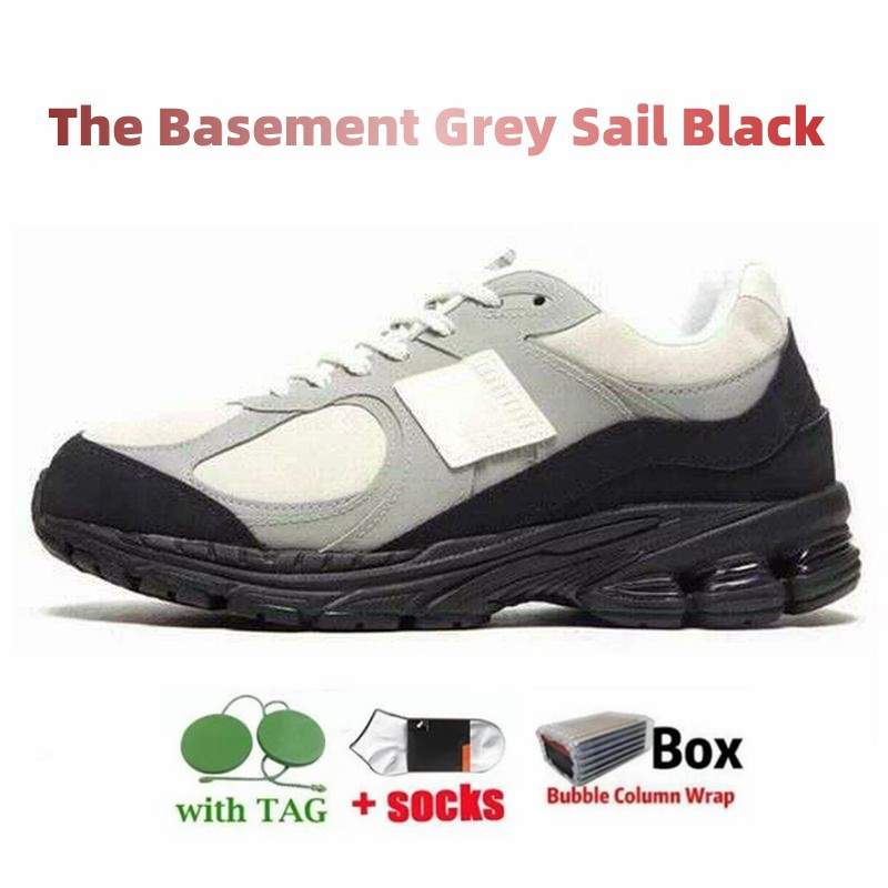 2002r Mens Womens Designer Casual Shoes Fashion Phantom Black Running Shoe Basement Beige Light Blue Rain Cloud Grey Protection Pack Sea Salt Pink Sneakers Trainers